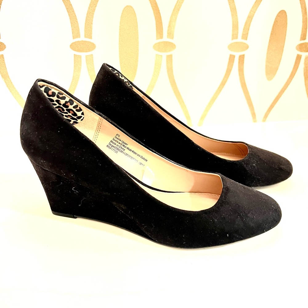 Elegant Black Wedge Heels